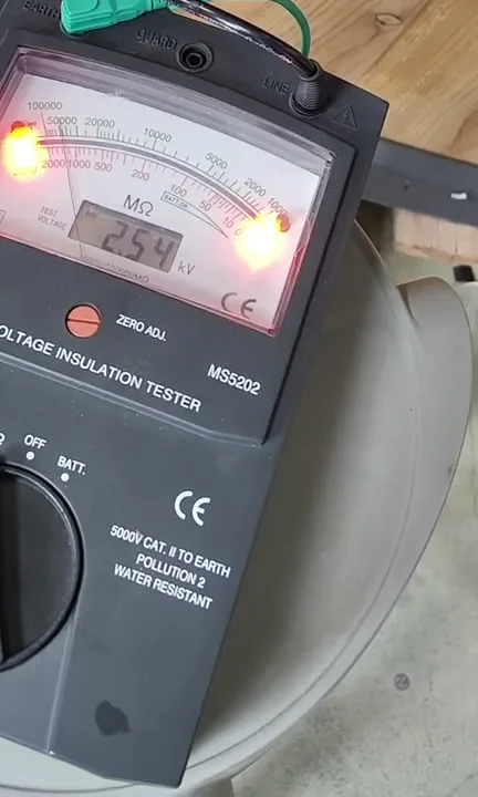 Insulation resistance tester recording an actual cable test
